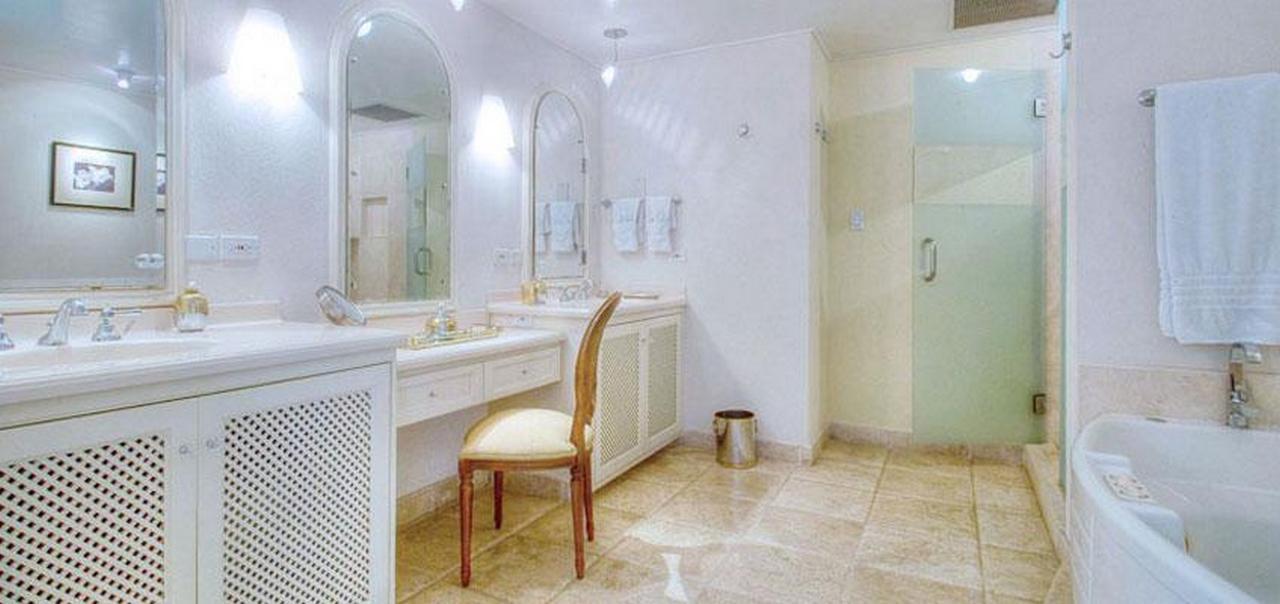 Villa Elsewhere Хоултаун Экстерьер фото
